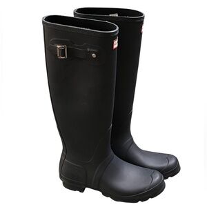 Hunter matte navy blue women’s tall classic rain boots